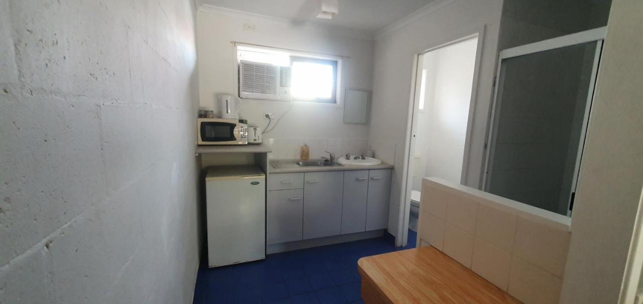 Bargara Motor Inn - Pet Friendly ภายนอก รูปภาพ