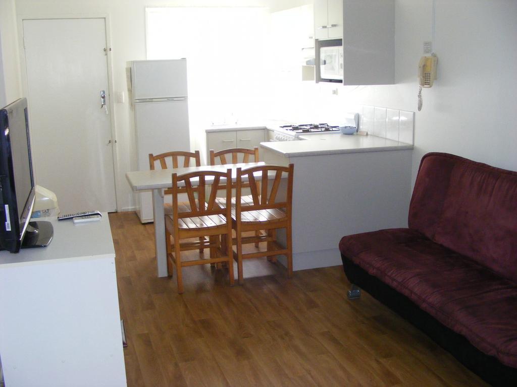 Bargara Motor Inn - Pet Friendly ห้อง รูปภาพ